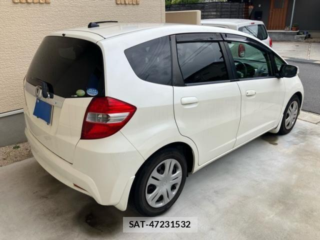 Honda FIT 2012-01 8742098-2
