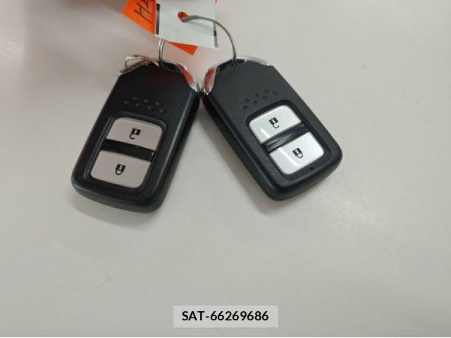 Honda FIT 2013-09 8742086-13