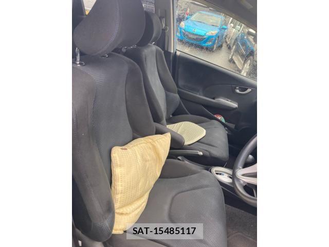 Honda FIT 2013-01 8742094-9