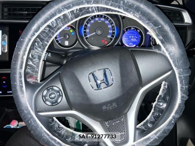 Honda FIT 2014-11 8742084-17