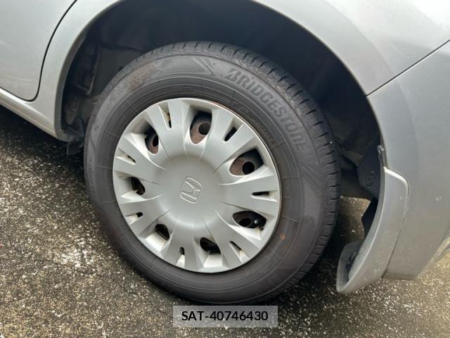 Honda FIT 2010-11 8742106-9