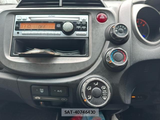 Honda FIT 2010-11 8742106-21