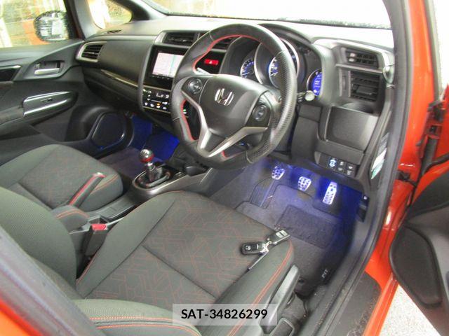 Honda FIT 2016-09 8742071-9