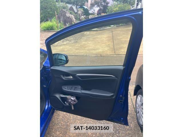 Honda FIT 2014-03 8742075-13