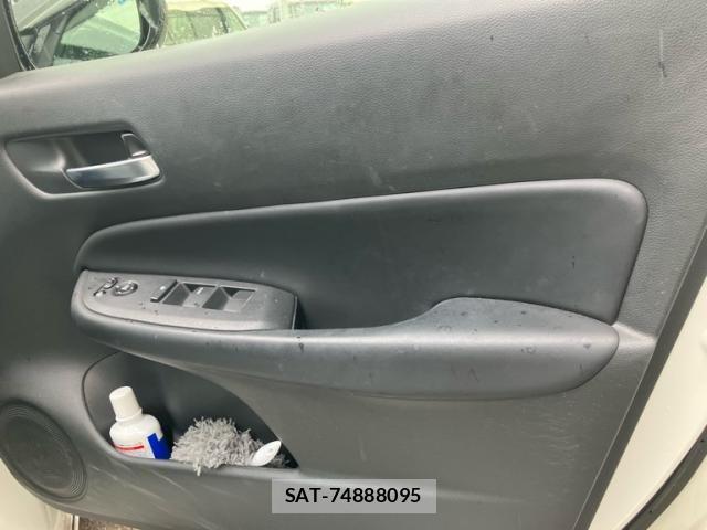 Honda FIT 2020-06 8742068-10