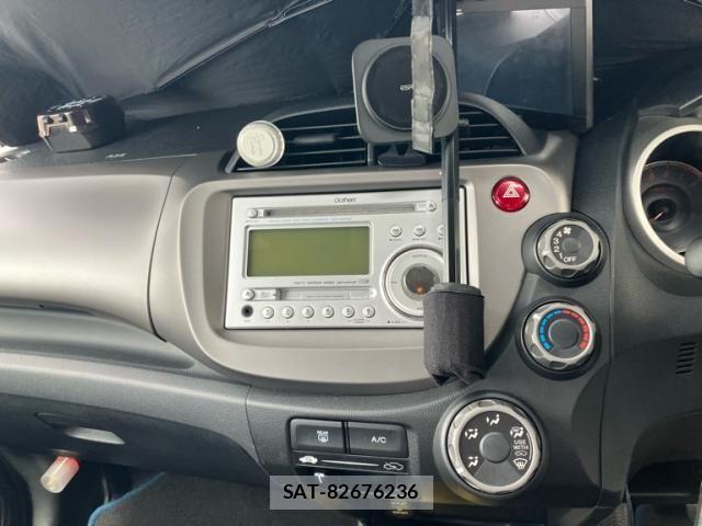 Honda FIT 2009-10 8742113-15