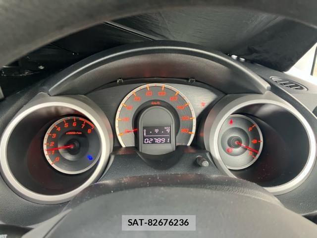 Honda FIT 2009-10 8742113-16