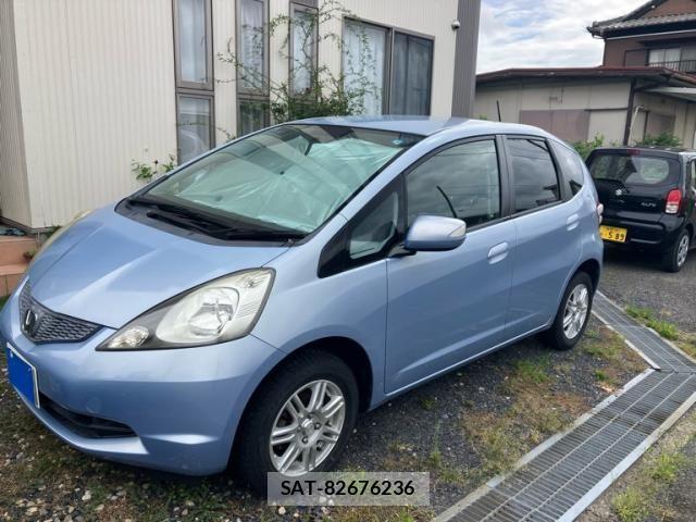 Honda FIT 2009-10 8742113-1