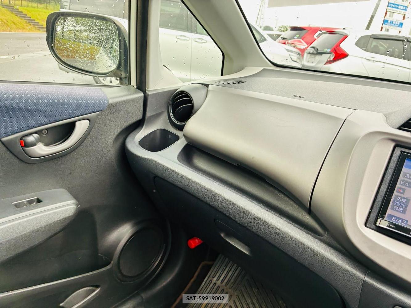 Honda FIT 2010-06 8544997-18