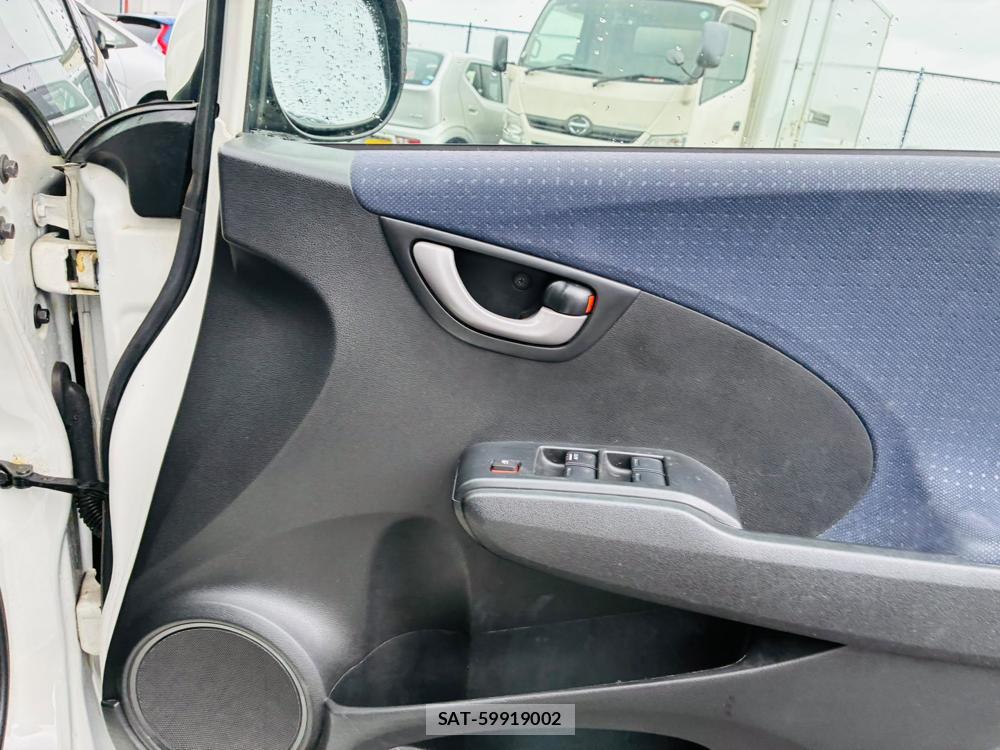 Honda FIT 2010-06 8544997-22