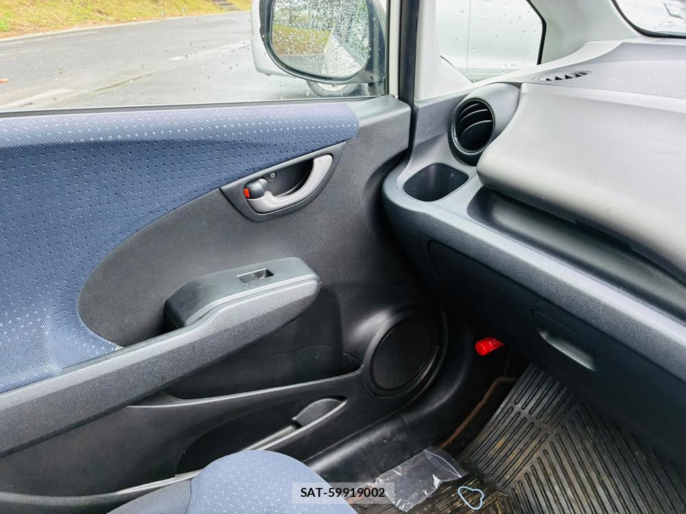Honda FIT 2010-06 8544997-23