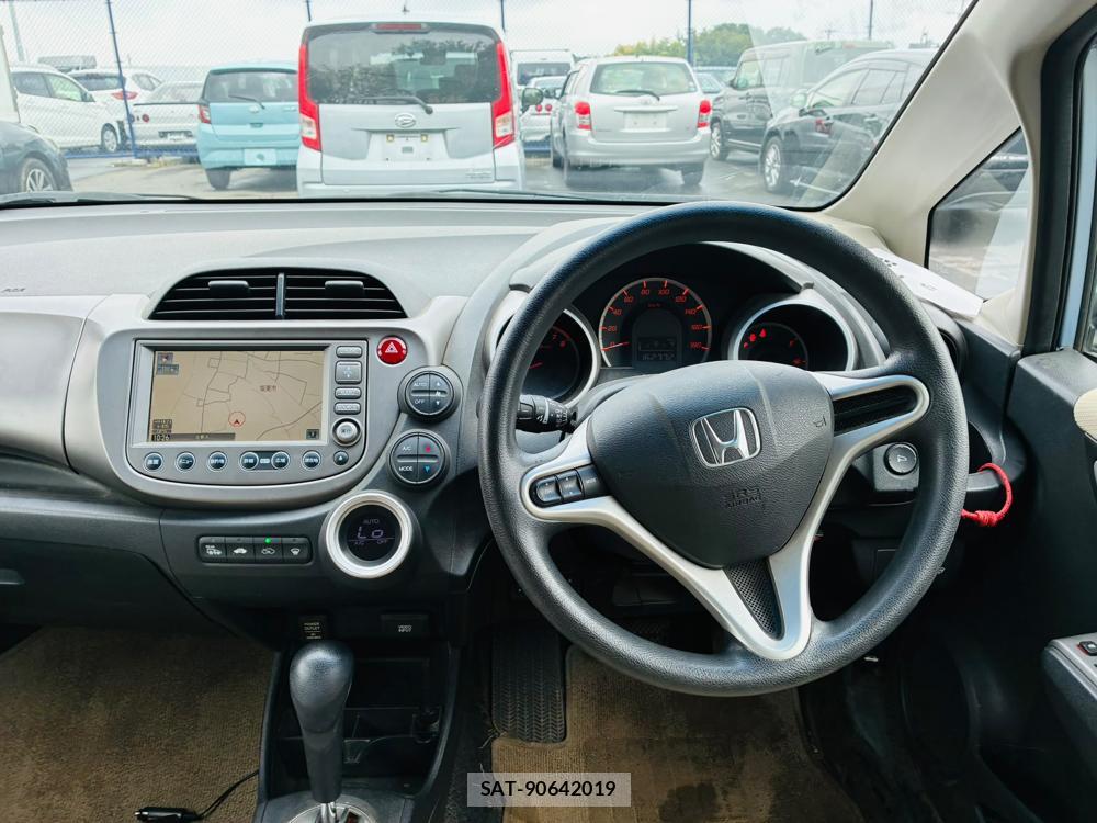 Honda FIT 2009-08 8596589-13