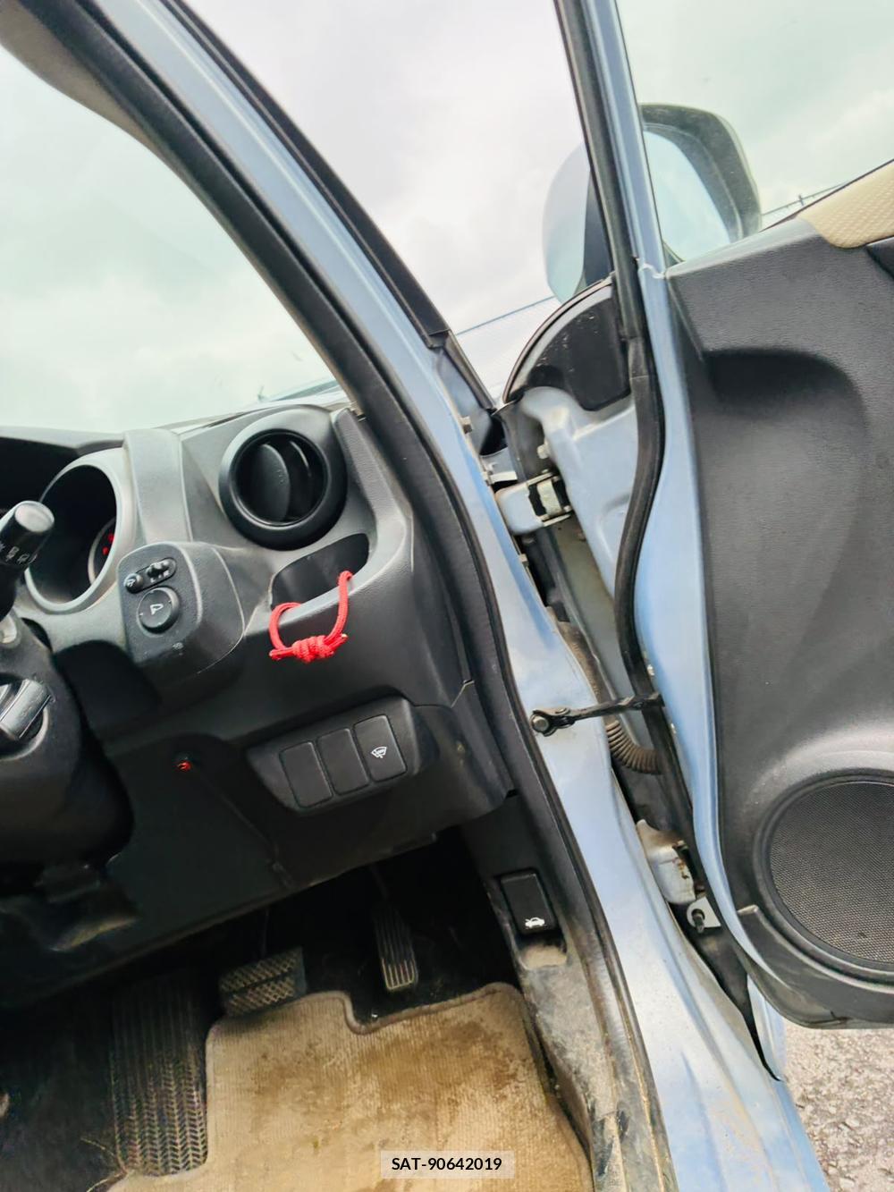 Honda FIT 2009-08 8596589-16