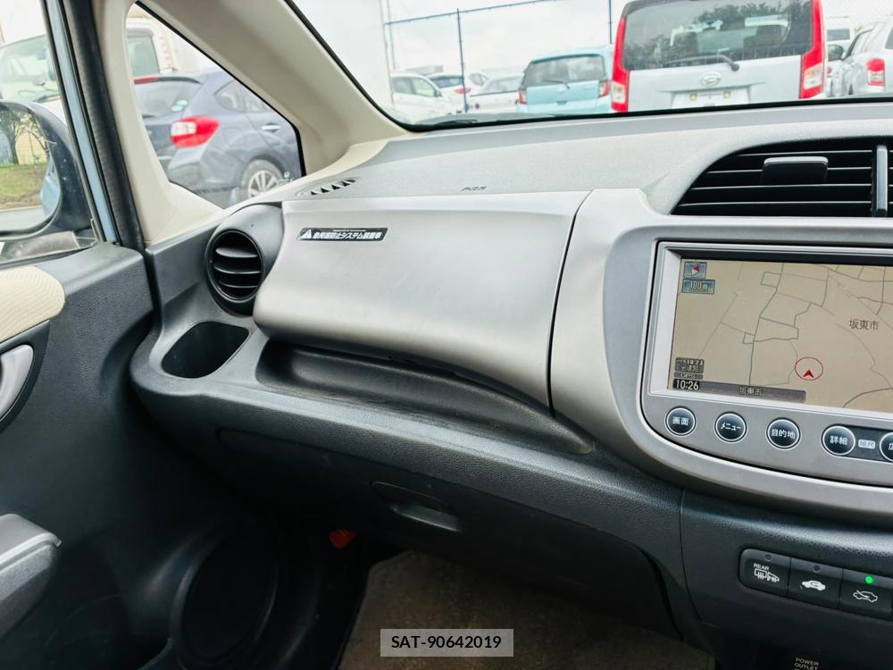 Honda FIT 2009-08 8596589-18