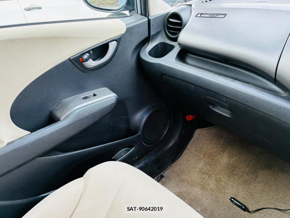 Honda FIT 2009-08 8596589-23