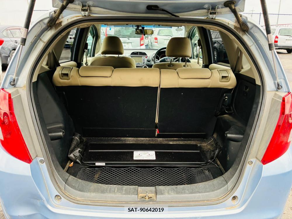 Honda FIT 2009-08 8596589-25