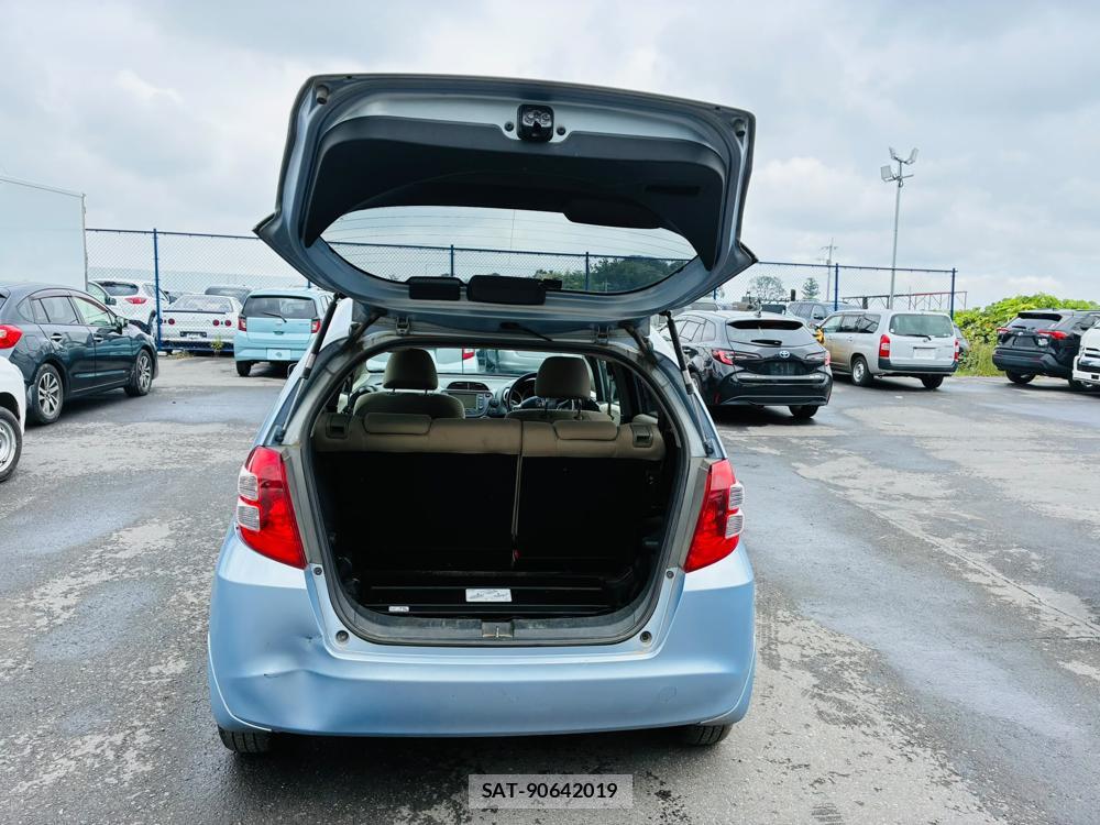 Honda FIT 2009-08 8596589-26