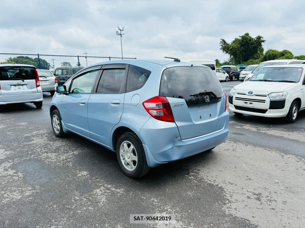 Honda FIT 2009-08 8596589-2