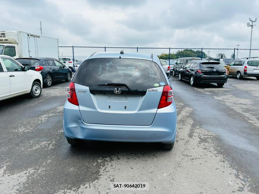 Honda FIT 2009-08 8596589-3