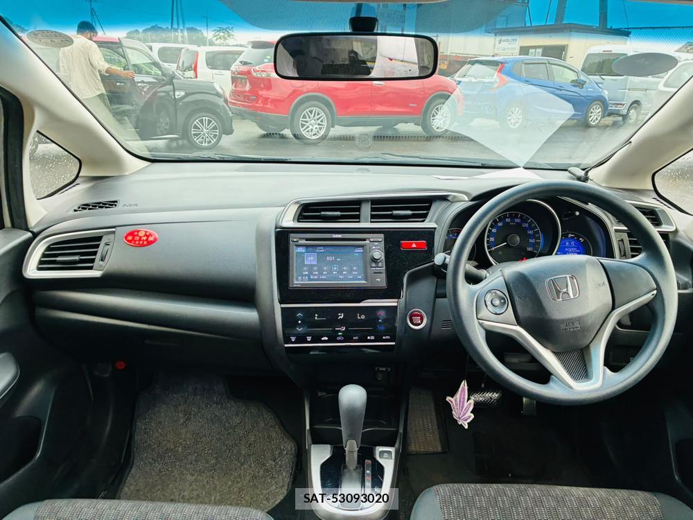 Honda FIT 2015-06 8461194-12