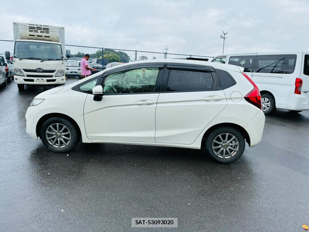 Honda FIT 2015-06 8461194-1