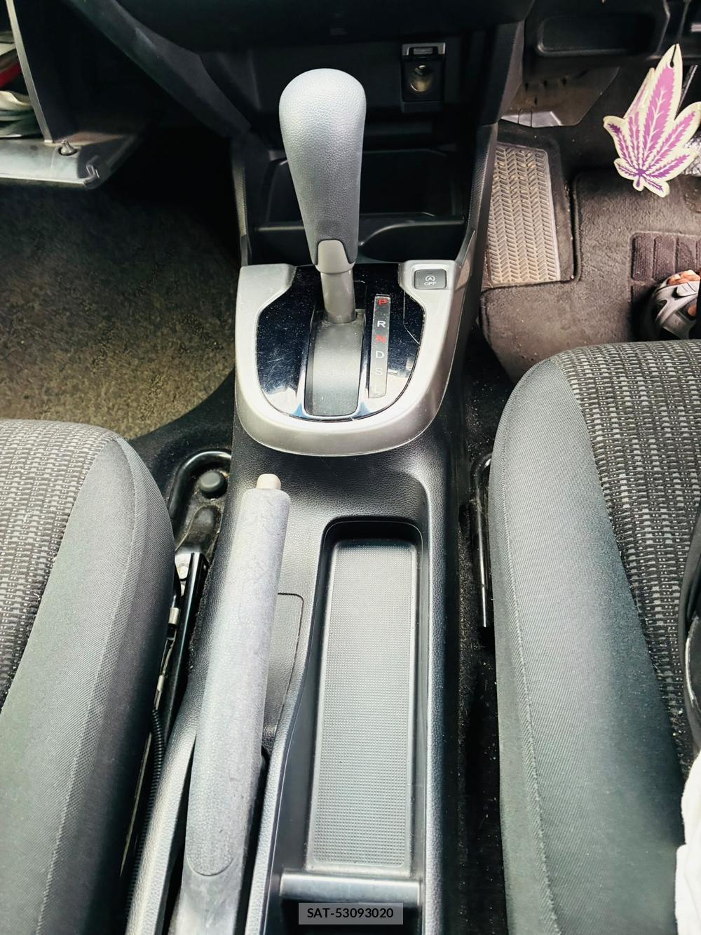 Honda FIT 2015-06 8461194-21