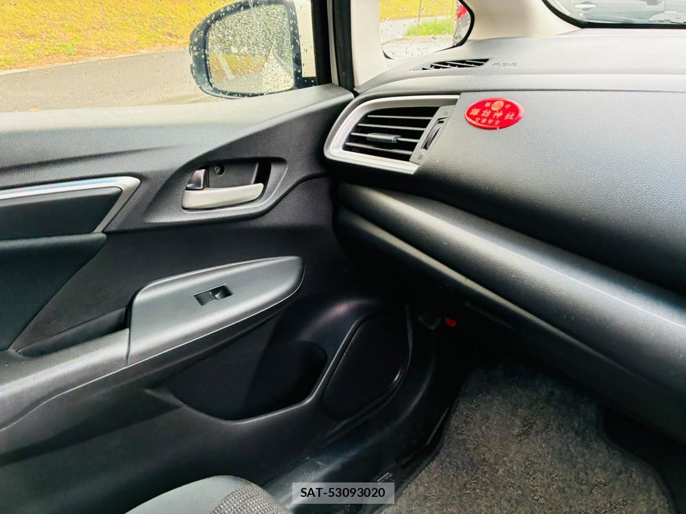 Honda FIT 2015-06 8461194-23