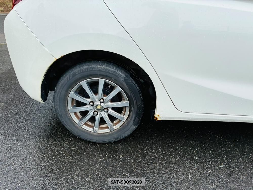 Honda FIT 2015-06 8461194-27