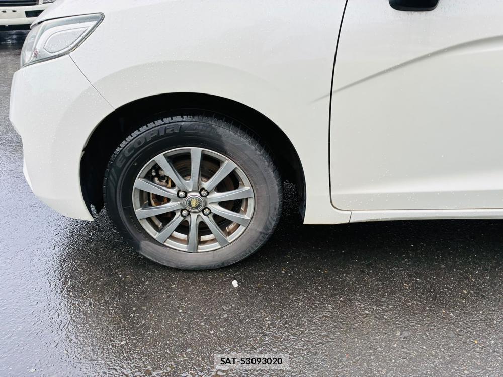 Honda FIT 2015-06 8461194-29