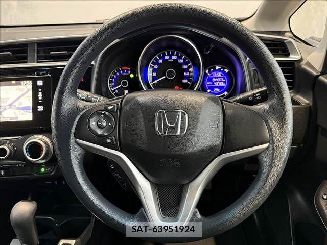 Honda FIT 2014-03 8780249-21