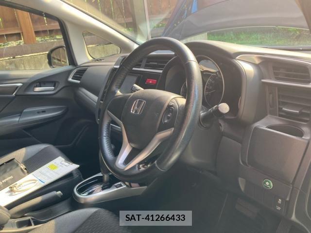 Honda FIT 2014-01 8780257-19