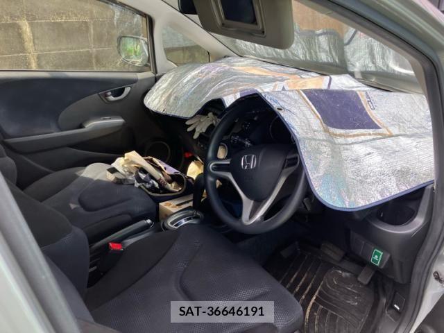 Honda FIT 2013-01 8780256-10