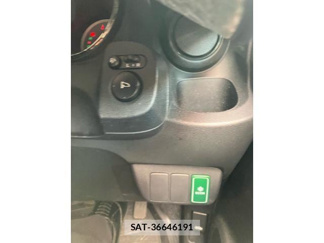 Honda FIT 2013-01 8780256-13