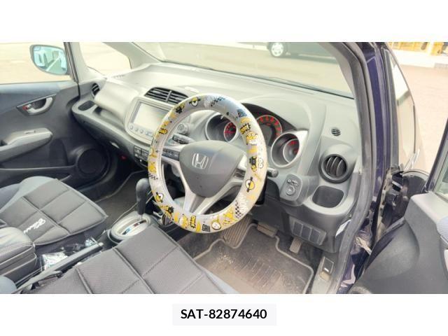 Honda FIT 2009-11 8780262-10