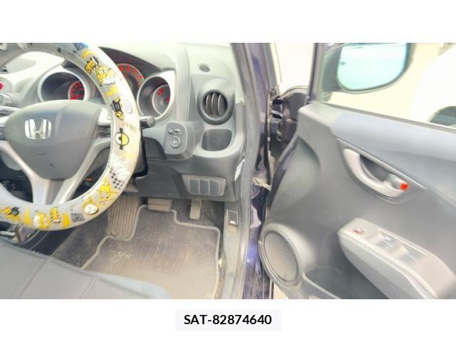 Honda FIT 2009-11 8780262-13