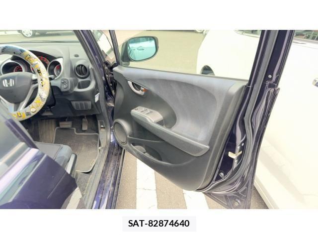 Honda FIT 2009-11 8780262-14