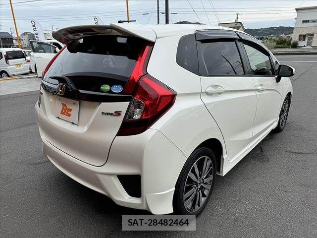Honda FIT 2017-01 8795945-14