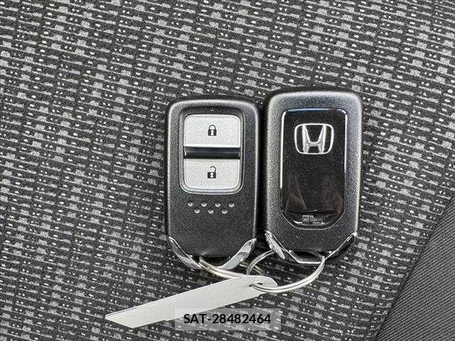 Honda FIT 2017-01 8795945-6