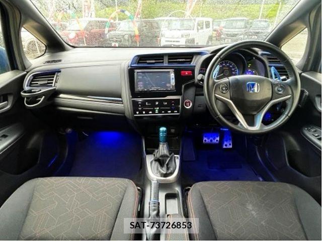 Honda FIT 2015-02 8795946-1