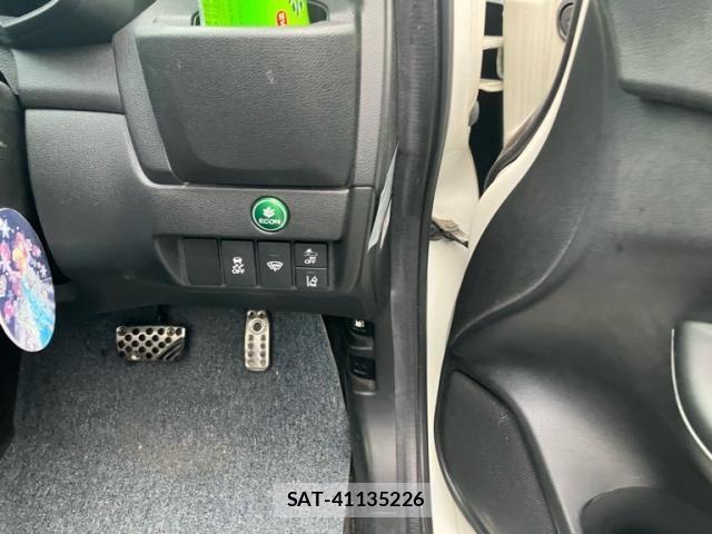 Honda FIT 2017-10 8795939-14