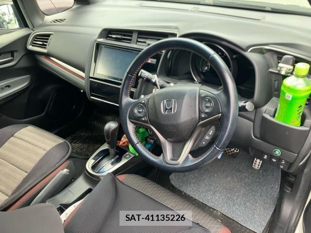 Honda FIT 2017-10 8795939-15