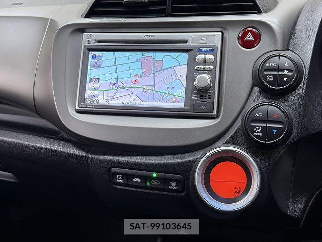 Honda FIT 2013-08 8795951-12