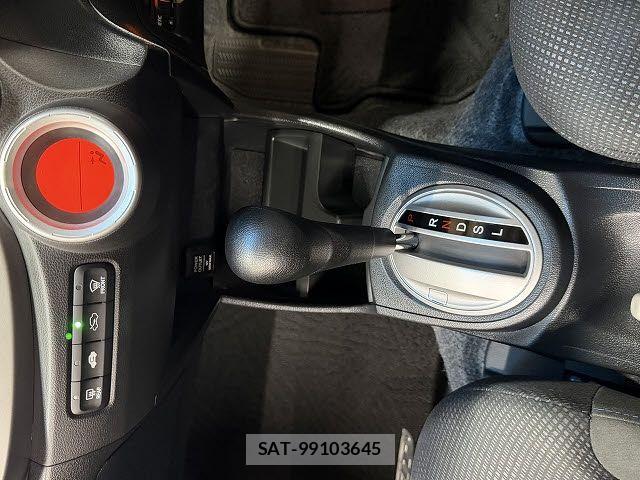 Honda FIT 2013-08 8795951-14
