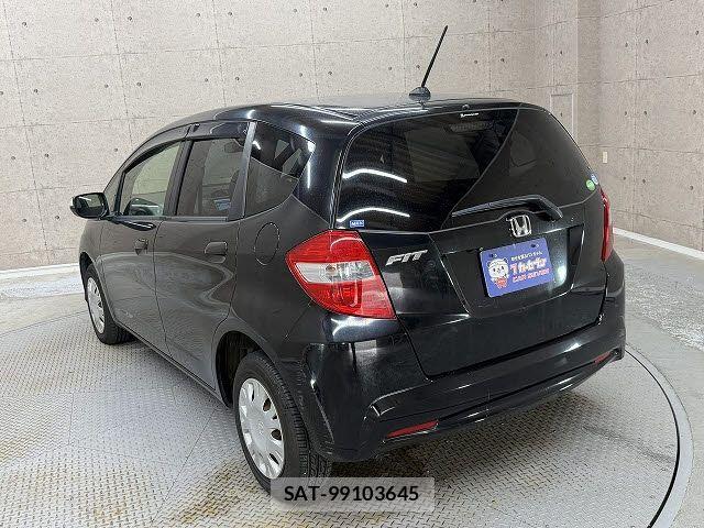 Honda FIT 2013-08 8795951-2