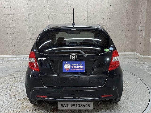 Honda FIT 2013-08 8795951-4
