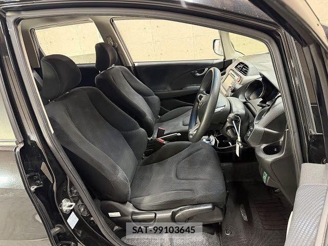 Honda FIT 2013-08 8795951-7