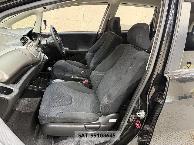 Honda FIT 2013-08 8795951-8