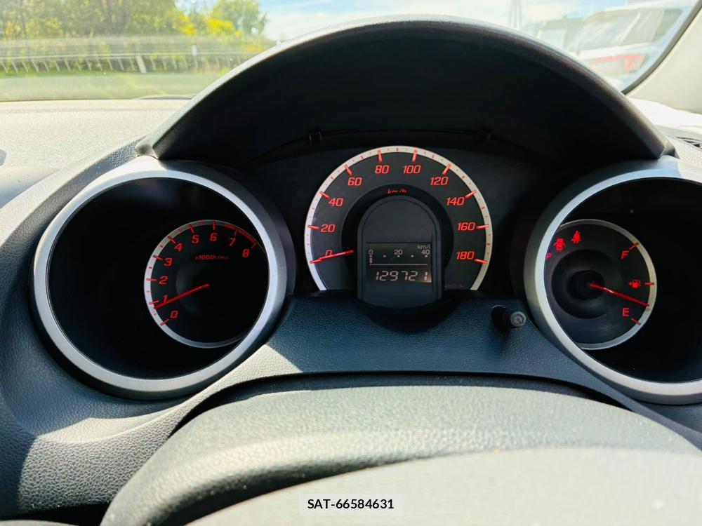 Honda FIT 2010-04 8564672-15