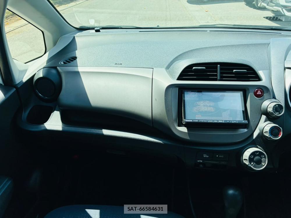 Honda FIT 2010-04 8564672-17