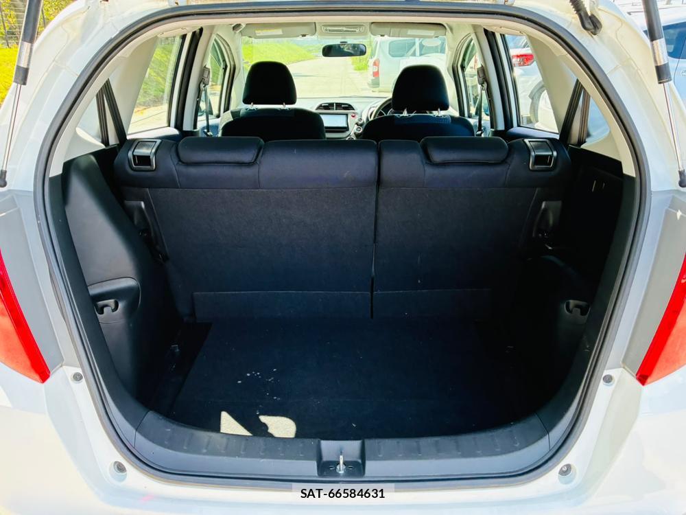 Honda FIT 2010-04 8564672-24
